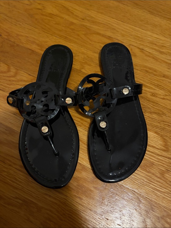 Shoes - Black Women's Patent Thong Sandals - Elegant Casual Slide